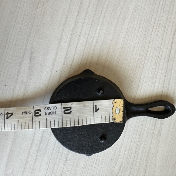 Vintage Mini Hand Painted Palm tree and sailboat 3D black Cast Iron Frying Pan - Picture 8 of 11